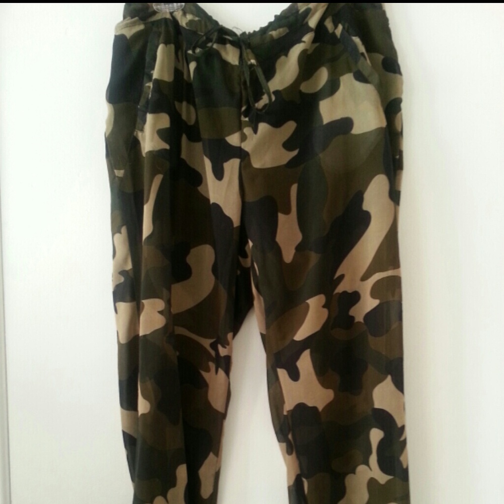 New Look Green Camouflage Track Pants